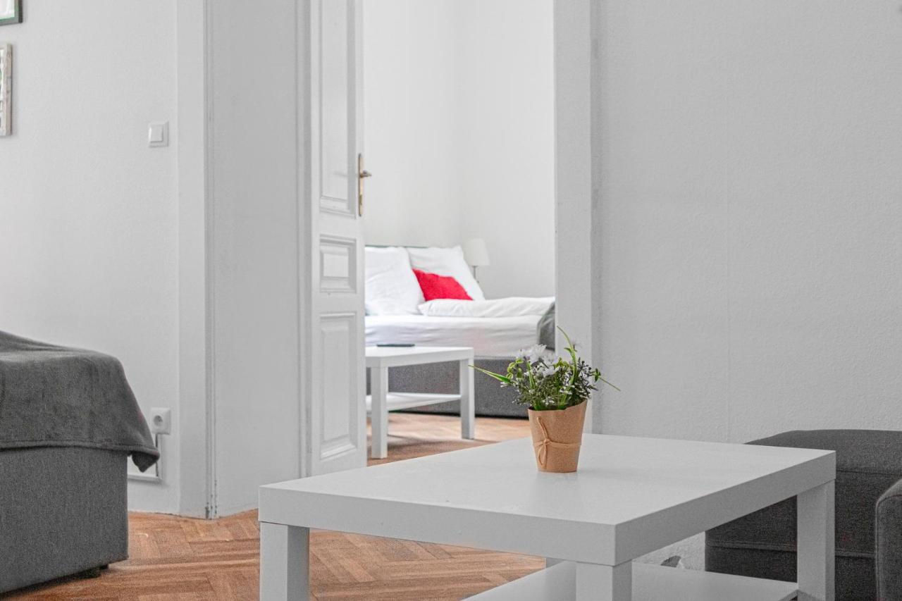 Classy 2Br Apt. W/ Exclusive Location Near Akh Viena Exterior foto