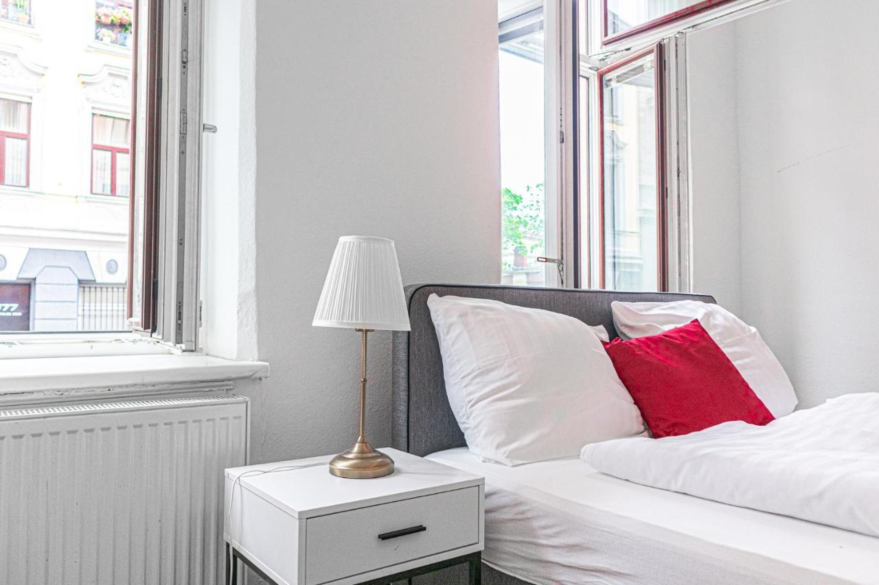 Classy 2Br Apt. W/ Exclusive Location Near Akh Viena Exterior foto